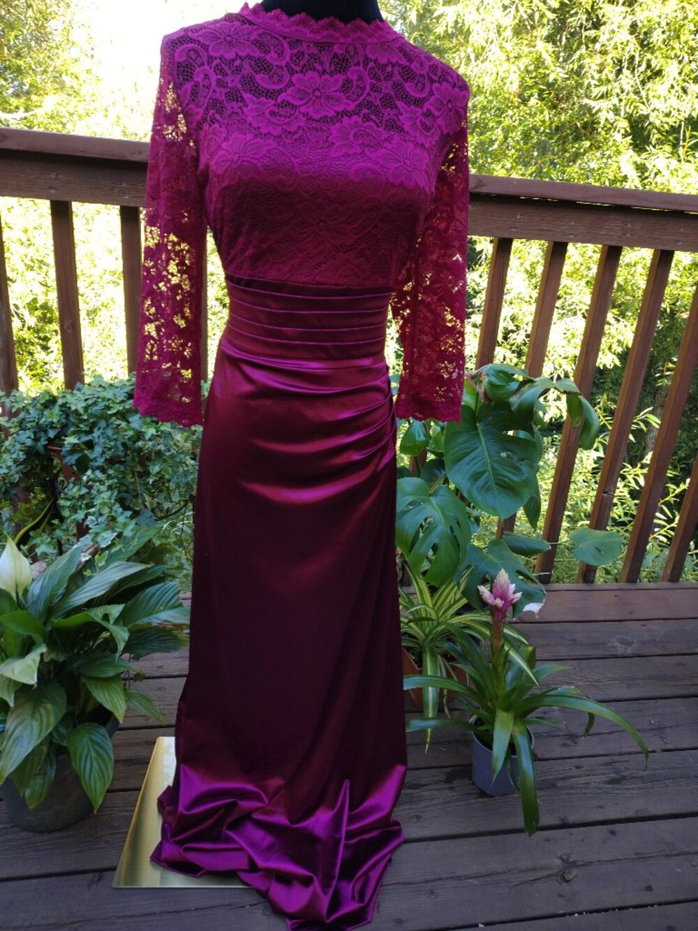 Vintage MIUSOL Satin/Lace Formal Gown, size 12-14 (item A19)